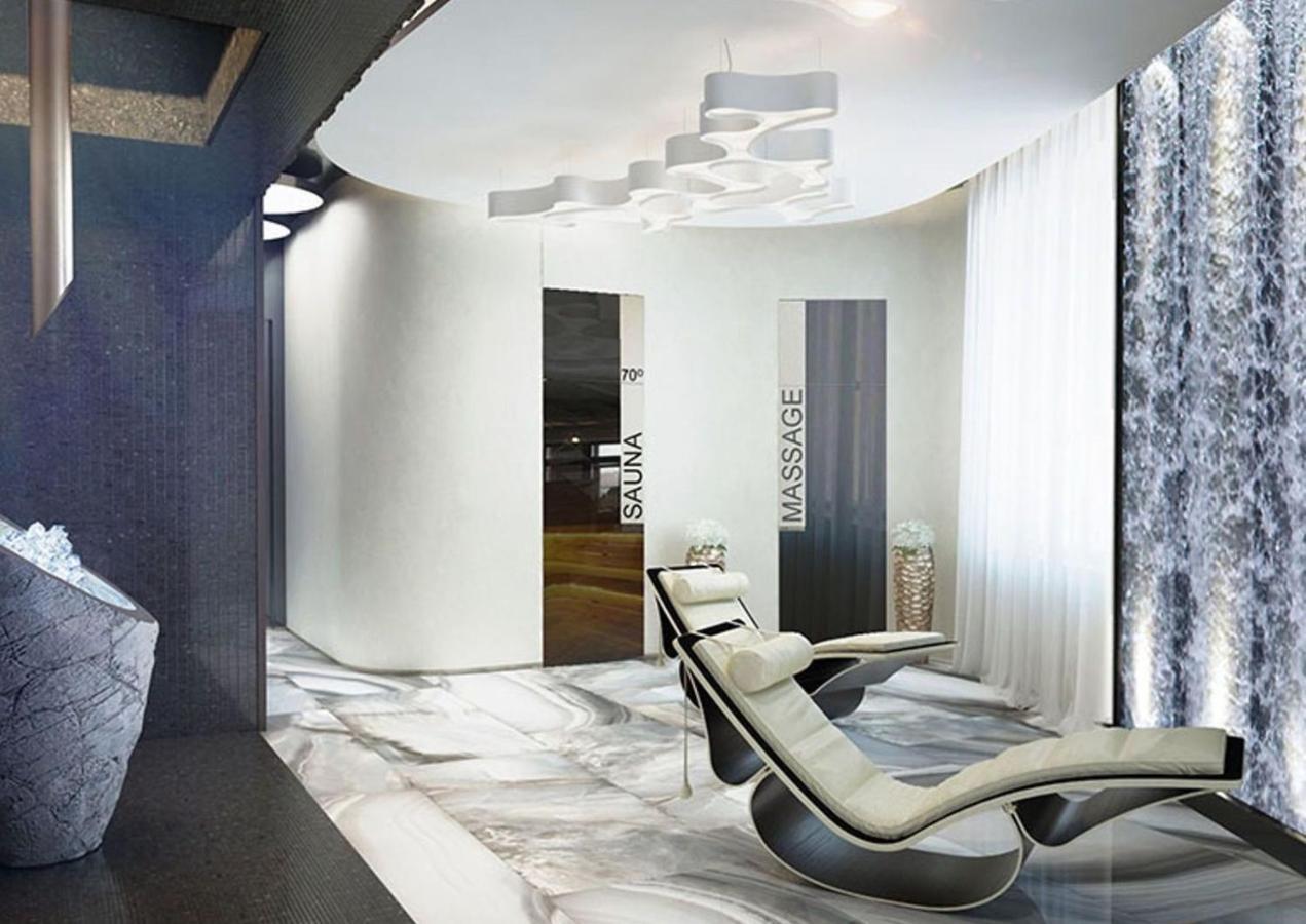 Royal Tower Luxurious Smart Residence キエフ エクステリア 写真